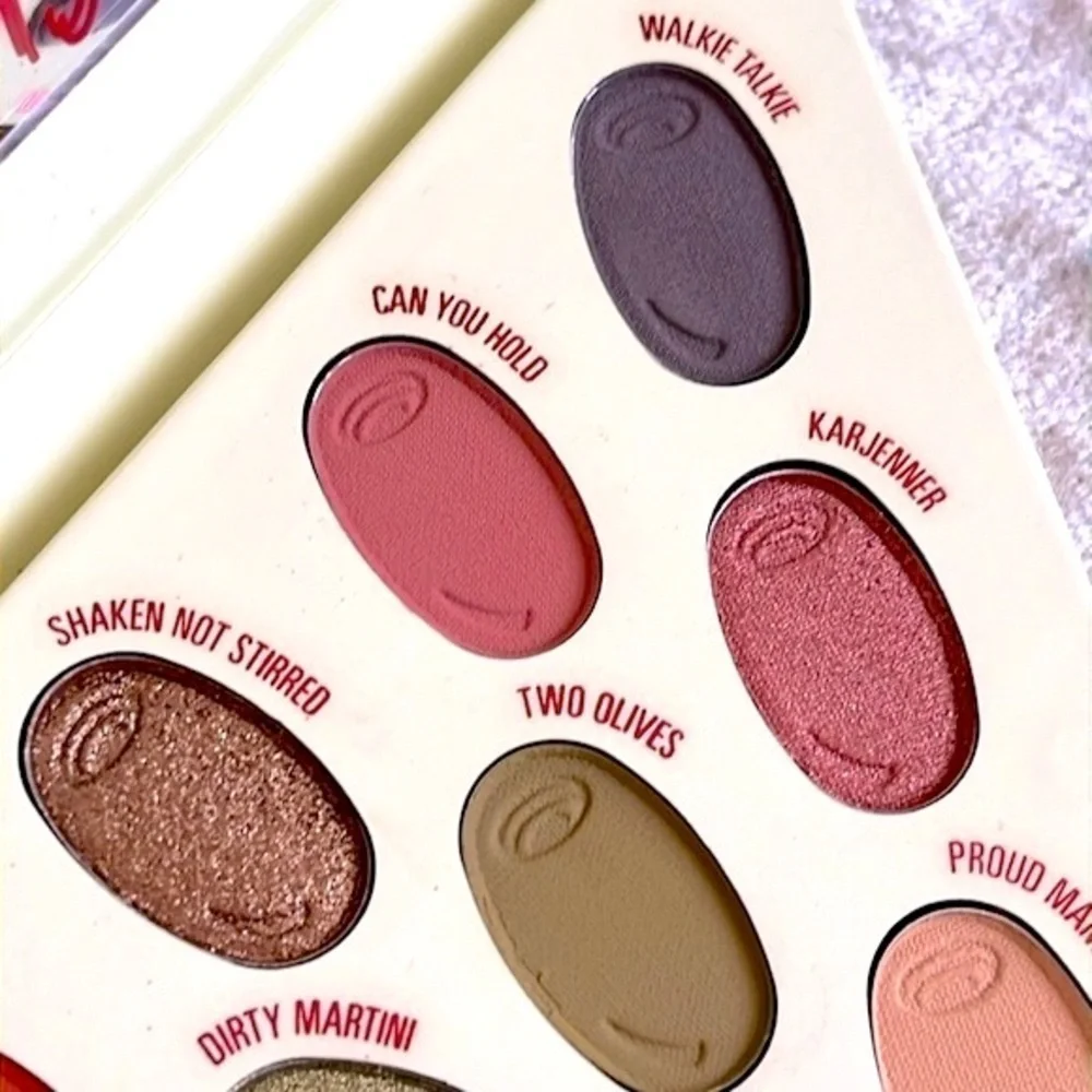 Brand New Kylie Jenner Kris Collection Eyeshadow Palette & 7-Piece BH Brush Set